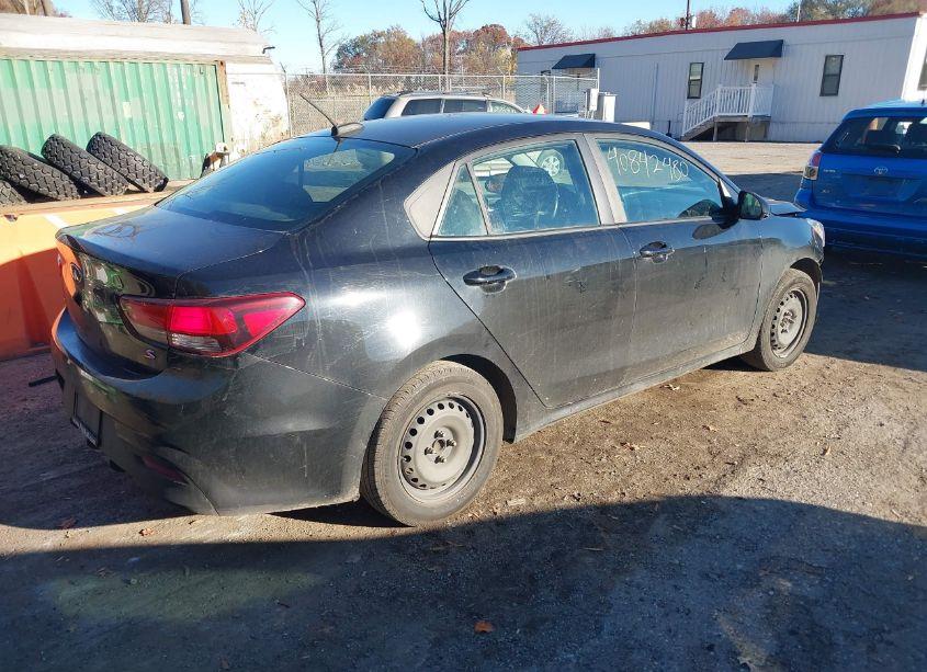 Photo 4 of 2018 Kia Rio S (VIN 3KPA24AB5JE097923)