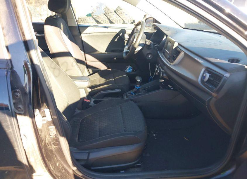 Photo 5 of 2018 Kia Rio S (VIN 3KPA24AB5JE097923)