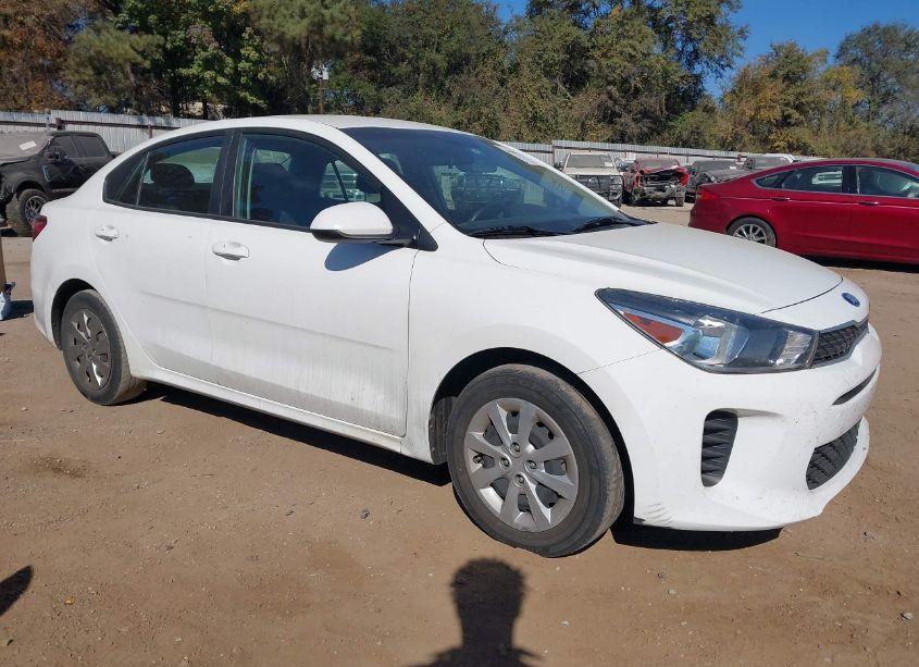 2018 Kia Rio S (VIN 3KPA24AB5JE125638) main photo