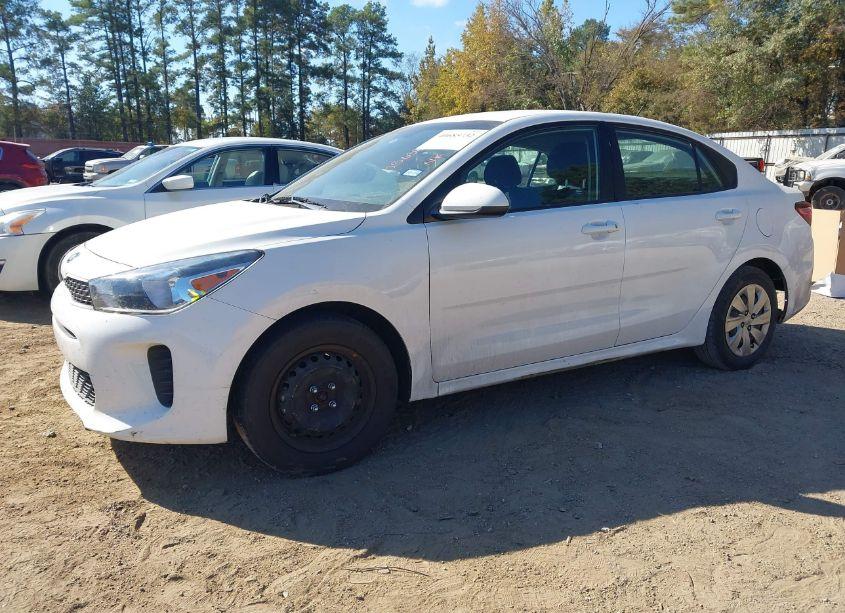 Photo 2 of 2018 Kia Rio S (VIN 3KPA24AB5JE125638)