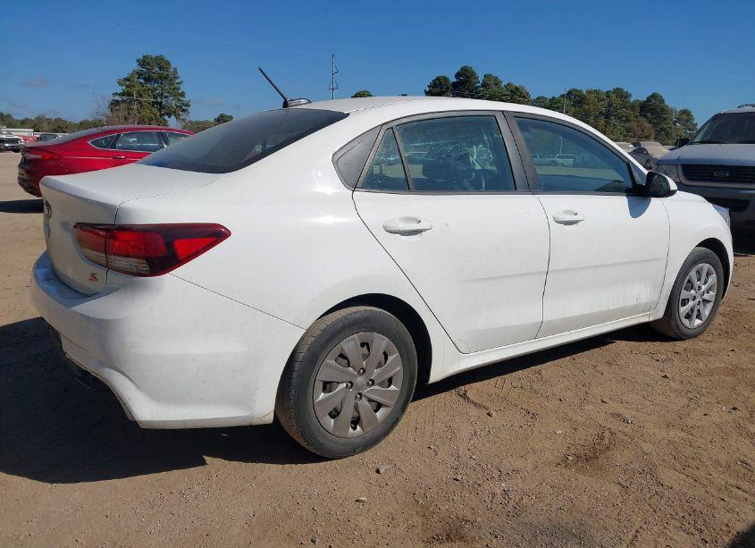 Photo 4 of 2018 Kia Rio S (VIN 3KPA24AB5JE125638)