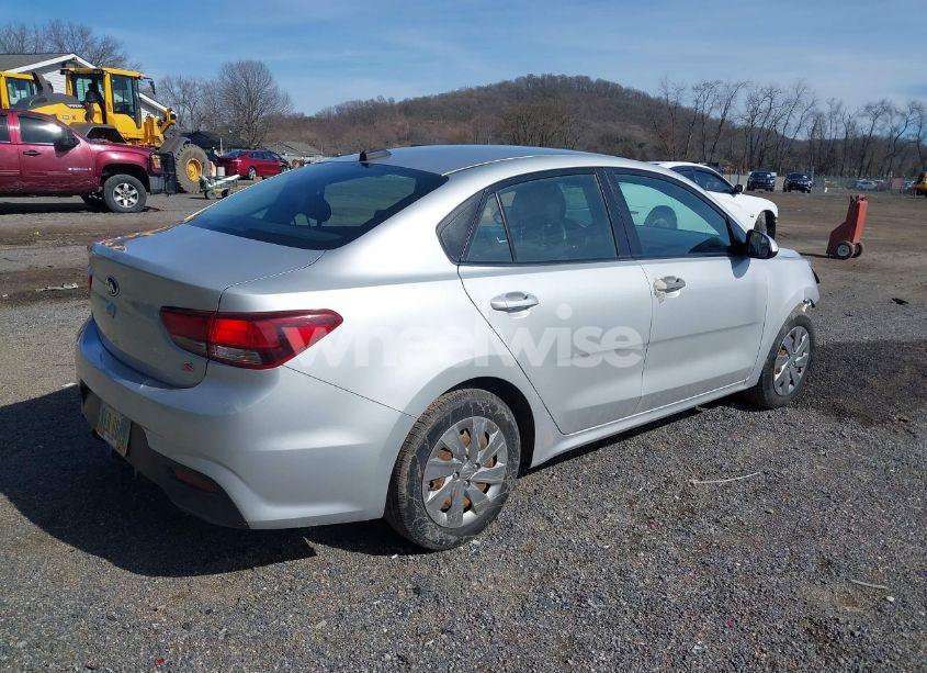 Photo 4 of 2019 Kia Rio S (VIN 3KPA24AB5KE158804)