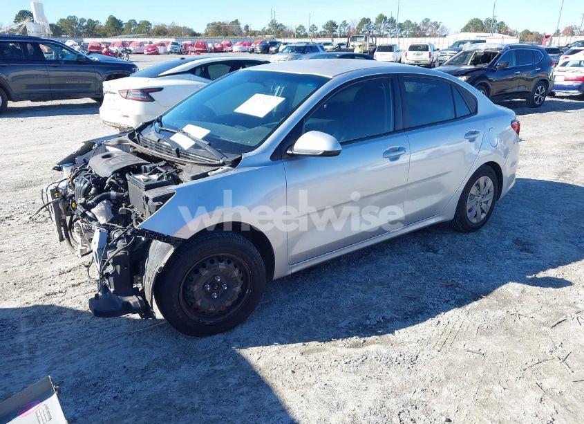Photo 2 of 2019 Kia Rio S (VIN 3KPA24AB5KE201778)
