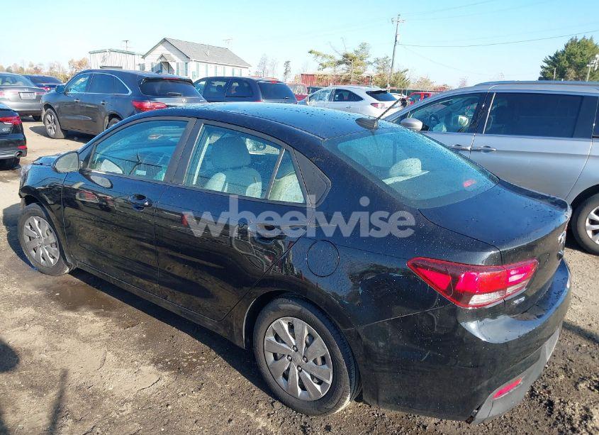 Photo 3 of 2019 Kia Rio S (VIN 3KPA24AB6KE182531)