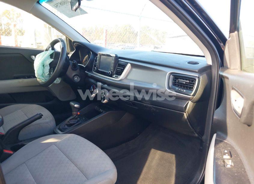 Photo 5 of 2019 Kia Rio S (VIN 3KPA24AB6KE182531)