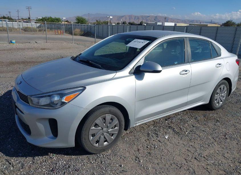 Photo 2 of 2019 Kia Rio S (VIN 3KPA24AB6KE224373)