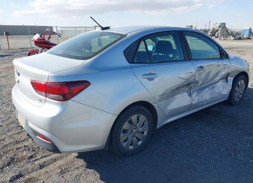 Photo 4 of 2019 Kia Rio S (VIN 3KPA24AB6KE224373)