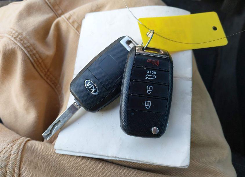 Photo 11 of 2019 Kia Rio S (VIN 3KPA24AB6KE236216)