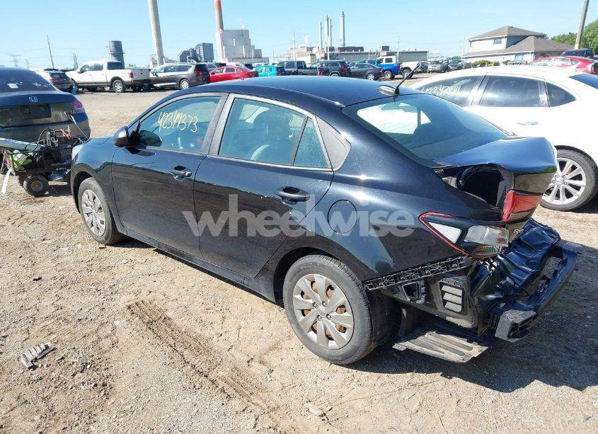 Photo 3 of 2018 Kia Rio LX (VIN 3KPA24AB7JE046861)