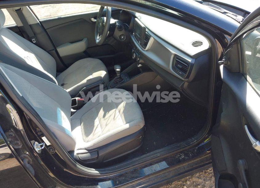 Photo 5 of 2018 Kia Rio LX (VIN 3KPA24AB7JE046861)