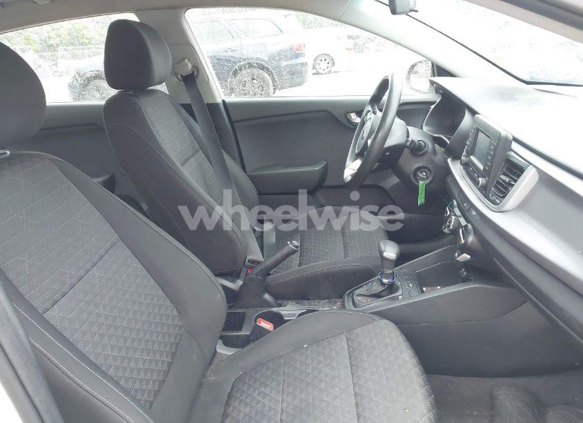 Photo 5 of 2018 Kia Rio LX (VIN 3KPA24AB7JE072053)