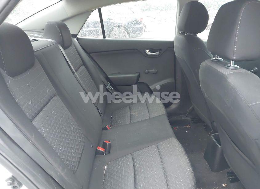 Photo 8 of 2018 Kia Rio LX (VIN 3KPA24AB7JE072053)