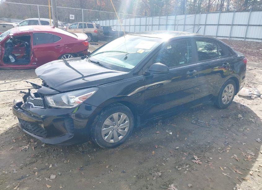Photo 2 of 2019 Kia Rio S (VIN 3KPA24AB7KE201801)