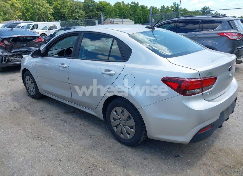 Photo 3 of 2019 Kia Rio S (VIN 3KPA24AB7KE215892)