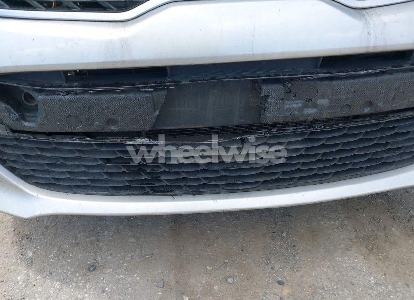 Photo 6 of 2019 Kia Rio S (VIN 3KPA24AB7KE215892)