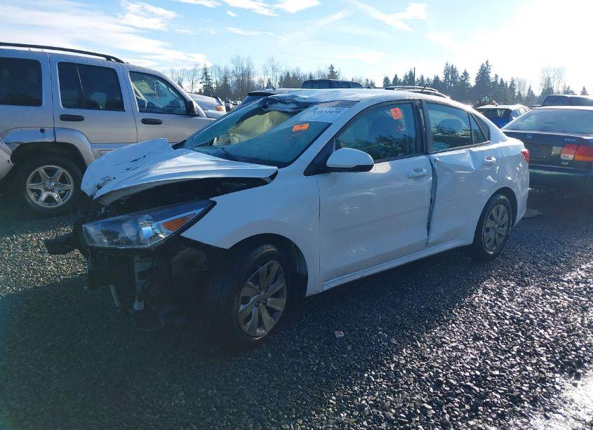 Photo 2 of 2019 Kia Rio S (VIN 3KPA24AB7KE216217)