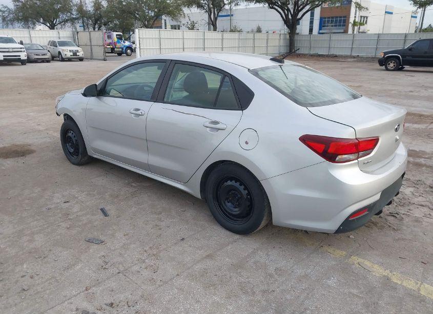 Photo 3 of 2019 Kia Rio S (VIN 3KPA24AB7KE239349)