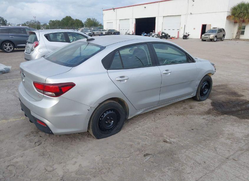 Photo 4 of 2019 Kia Rio S (VIN 3KPA24AB7KE239349)