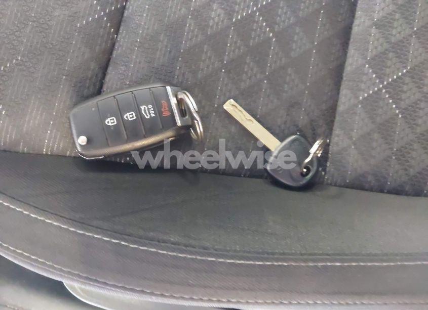 Photo 11 of 2018 Kia Rio S (VIN 3KPA24AB8JE071459)