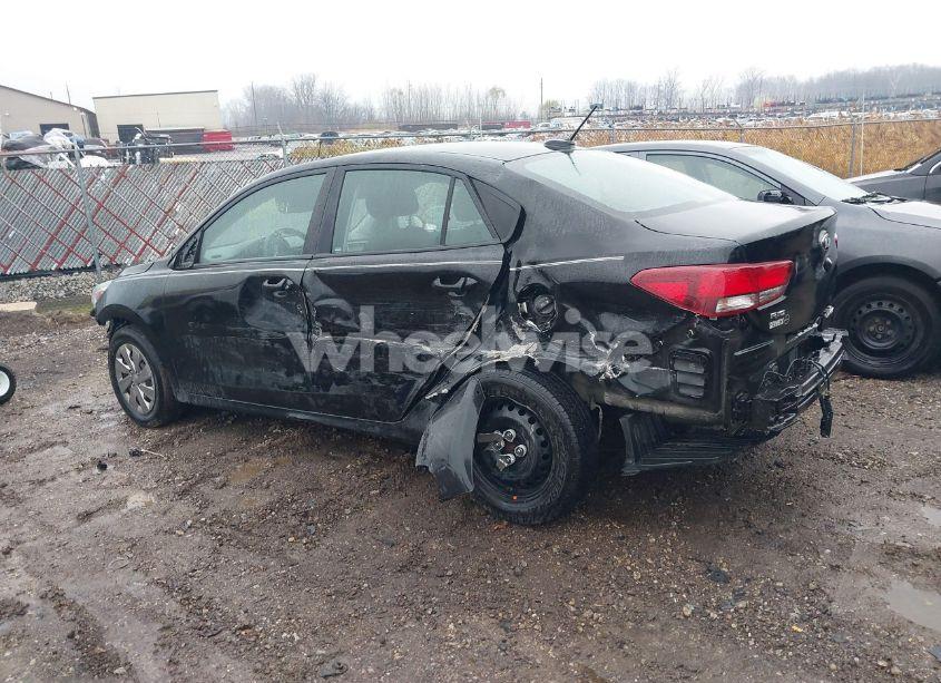 Photo 3 of 2019 Kia Rio LX (VIN 3KPA24AB8KE226156)