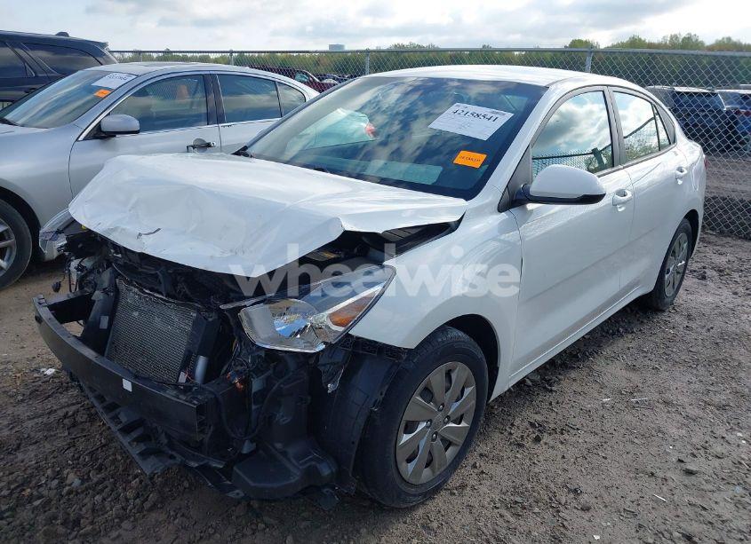 Photo 2 of 2019 Kia Rio S (VIN 3KPA24AB8KE233222)