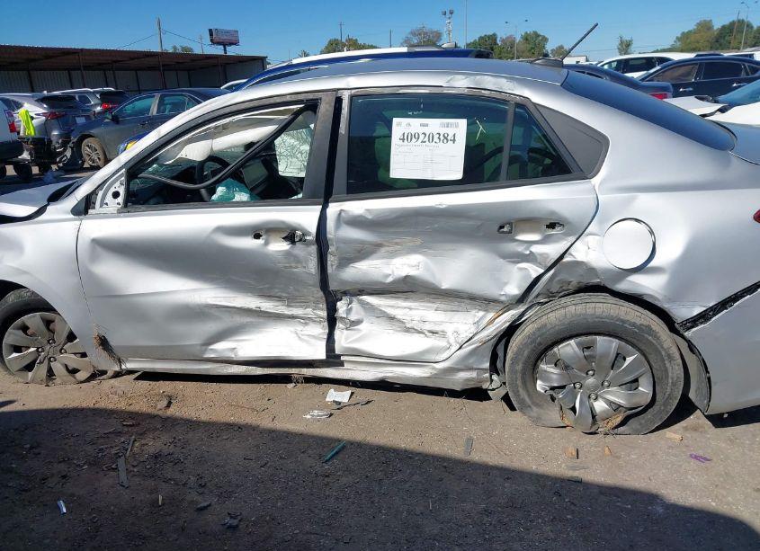 Photo 13 of 2018 Kia Rio LX (VIN 3KPA24AB9JE044531)