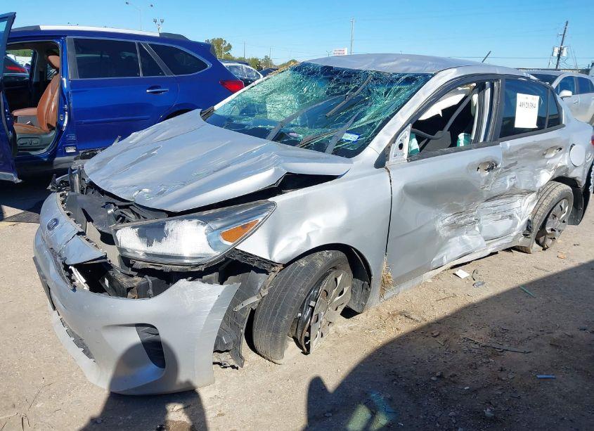 Photo 2 of 2018 Kia Rio LX (VIN 3KPA24AB9JE044531)