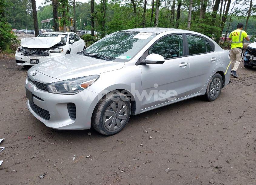 Photo 2 of 2019 Kia Rio S (VIN 3KPA24AB9KE201430)