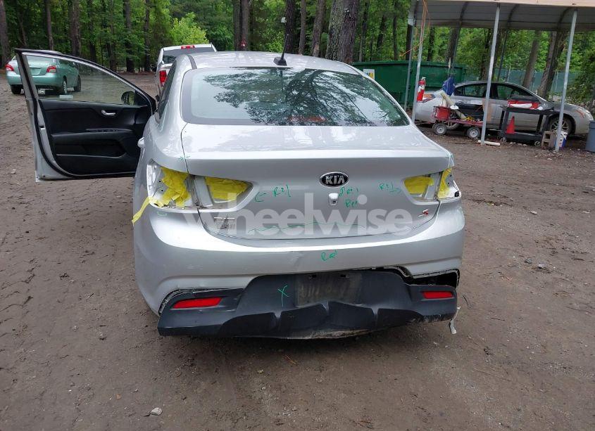 Photo 6 of 2019 Kia Rio S (VIN 3KPA24AB9KE201430)