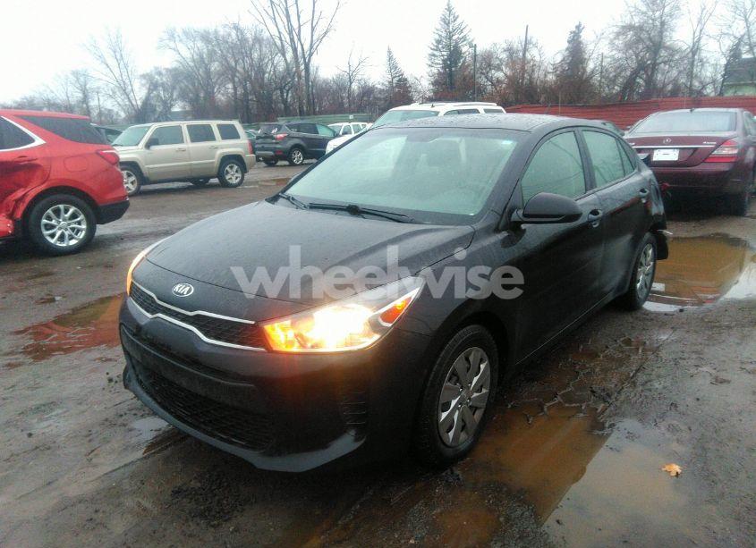 Photo 2 of 2019 Kia Rio S (VIN 3KPA24AB9KE232807)