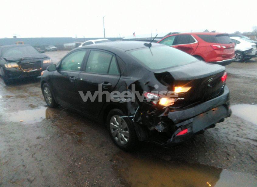 Photo 3 of 2019 Kia Rio S (VIN 3KPA24AB9KE232807)