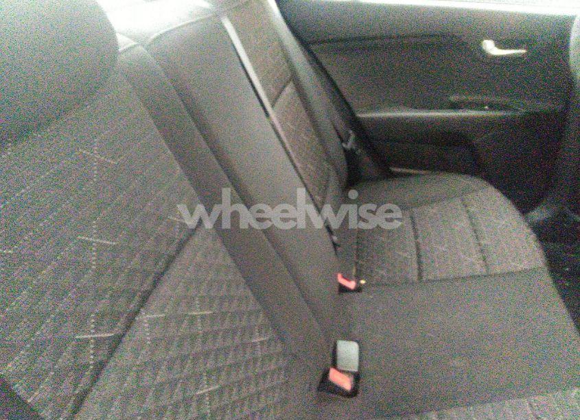 Photo 8 of 2019 Kia Rio S (VIN 3KPA24AB9KE232807)