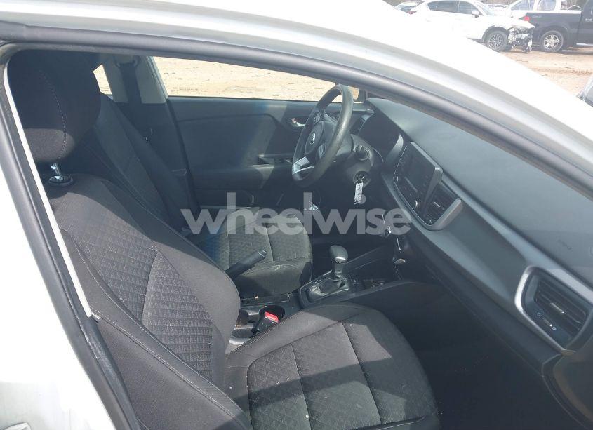 Photo 5 of 2019 Kia Rio LX (VIN 3KPA24AB9KE242768)