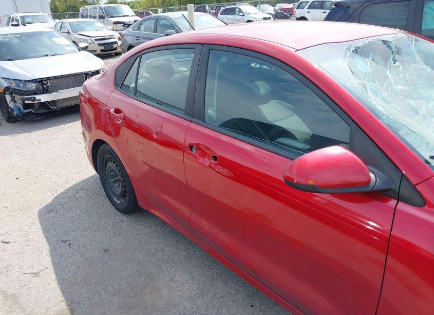 Photo 6 of 2018 Kia Rio S (VIN 3KPA24ABXJE047826)