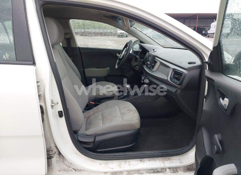 Photo 5 of 2018 Kia Rio LX (VIN 3KPA24ABXJE071866)