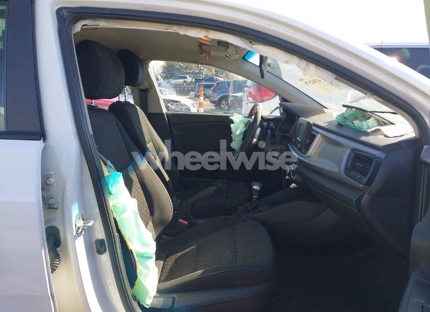 Photo 5 of 2019 Kia Rio LX (VIN 3KPA24ABXKE184881)