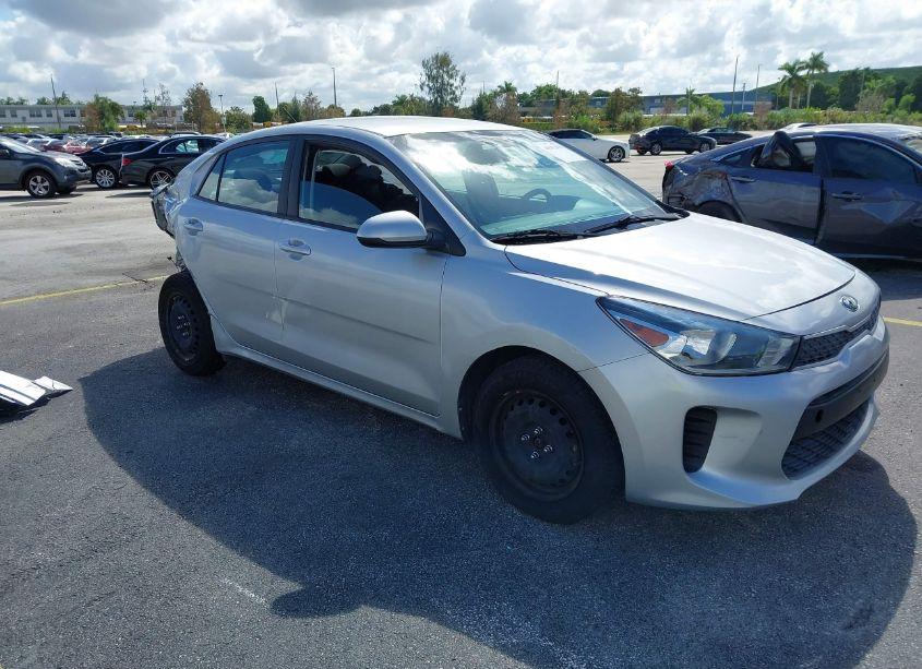 2020 Kia Rio S (VIN 3KPA24AD0LE302052) main photo