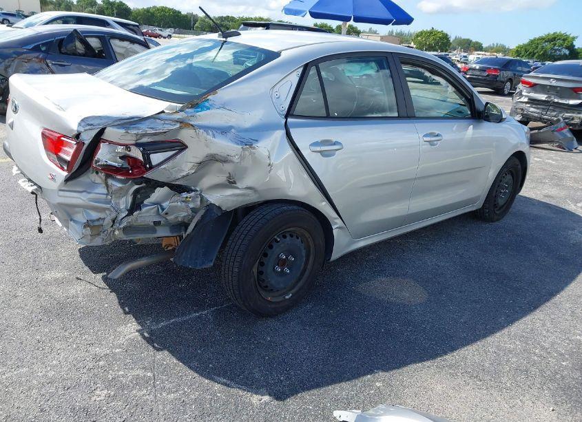 Photo 4 of 2020 Kia Rio S (VIN 3KPA24AD0LE302052)