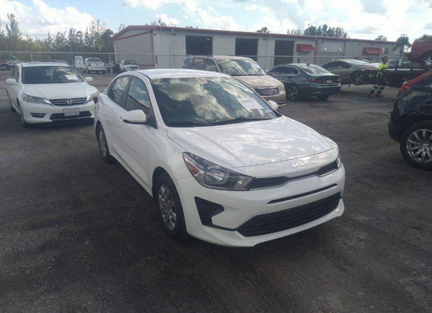 2022 Kia Rio S (VIN 3KPA24AD2NE463750) main photo