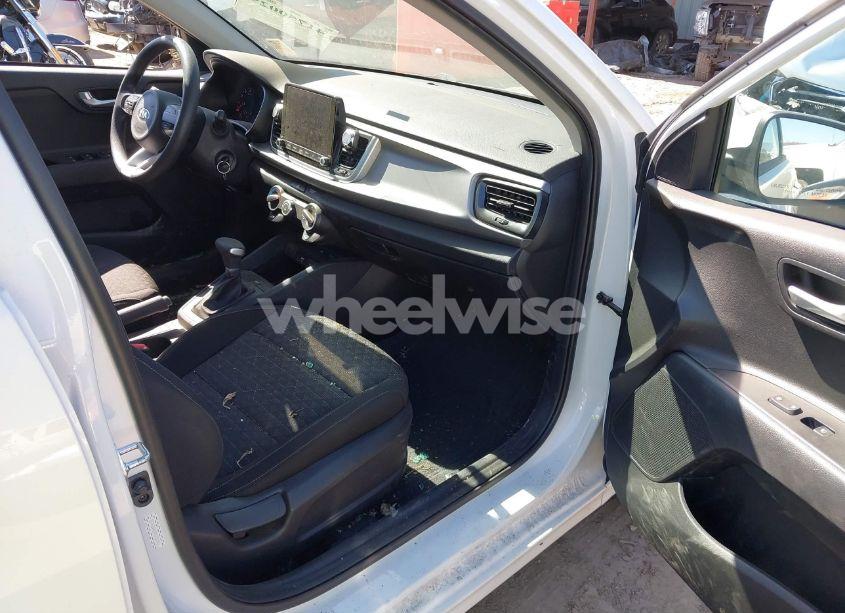 Photo 5 of 2021 Kia Rio LX (VIN 3KPA24AD4ME430442)