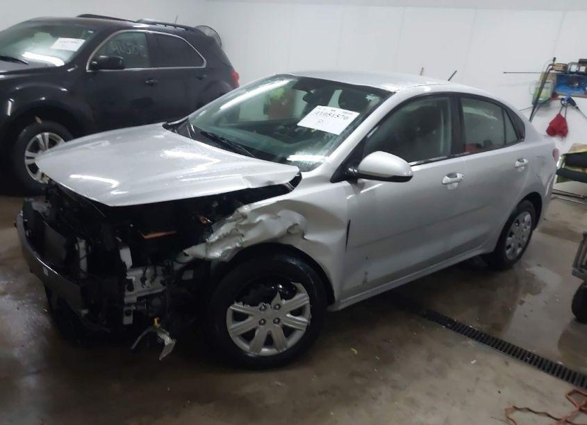 Photo 2 of 2021 Kia Rio LX (VIN 3KPA24AD6ME429731)
