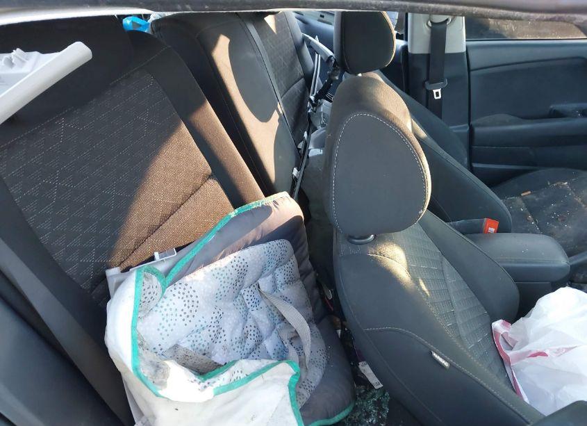 Photo 8 of 2019 Kia Rio 5-DOOR S (VIN 3KPA25AB0KE199489)