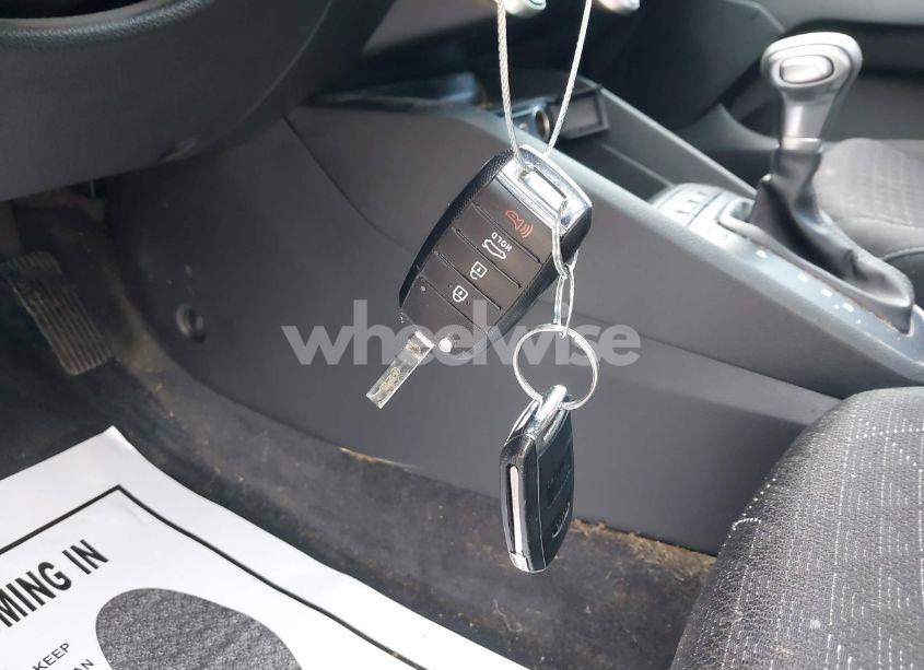 Photo 11 of 2018 Kia Rio S (VIN 3KPA25AB3JE120119)