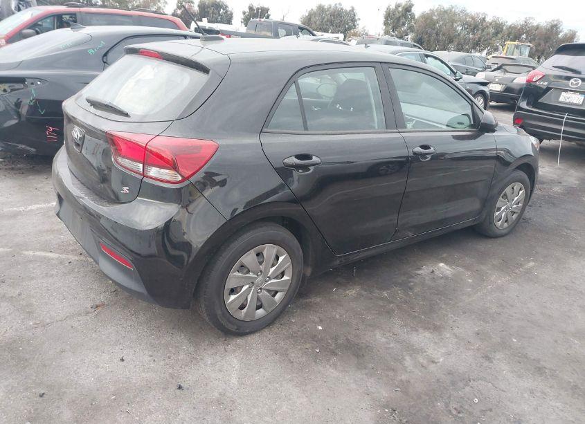 Photo 4 of 2019 Kia Rio 5-DOOR S (VIN 3KPA25AB5KE248847)