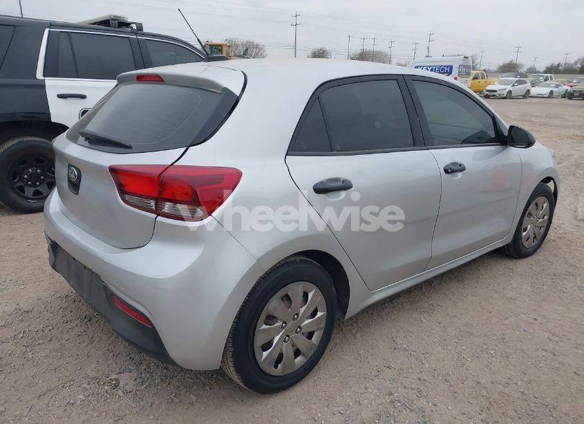 Photo 4 of 2018 Kia Rio LX (VIN 3KPA25AB6JE089366)