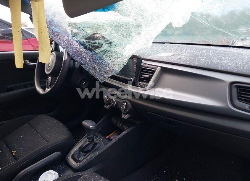 Photo 5 of 2019 Kia Rio 5-DOOR S (VIN 3KPA25AB7KE213842)