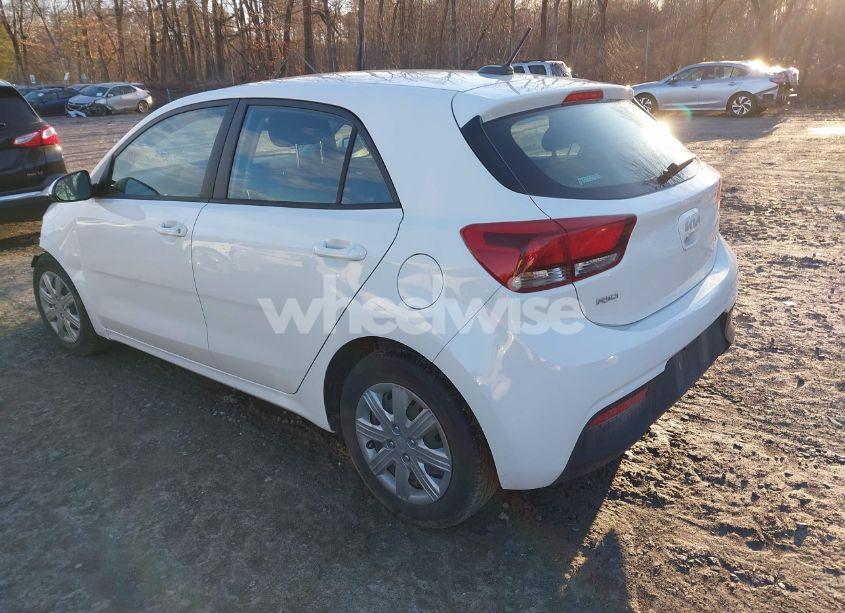 Photo 3 of 2022 Kia Rio 5-DOOR S (VIN 3KPA25AD5NE443465)