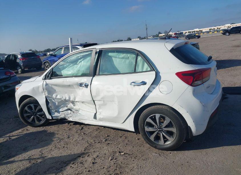 Photo 14 of 2022 Kia Rio 5-DOOR S (VIN 3KPA25AD6NE458511)