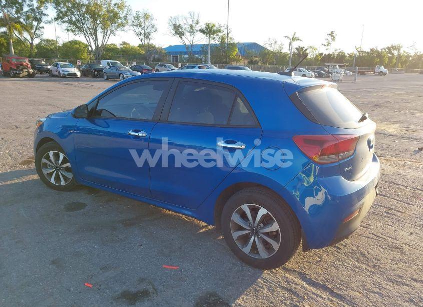 Photo 3 of 2022 Kia Rio 5-DOOR S (VIN 3KPA25AD6NE483733)