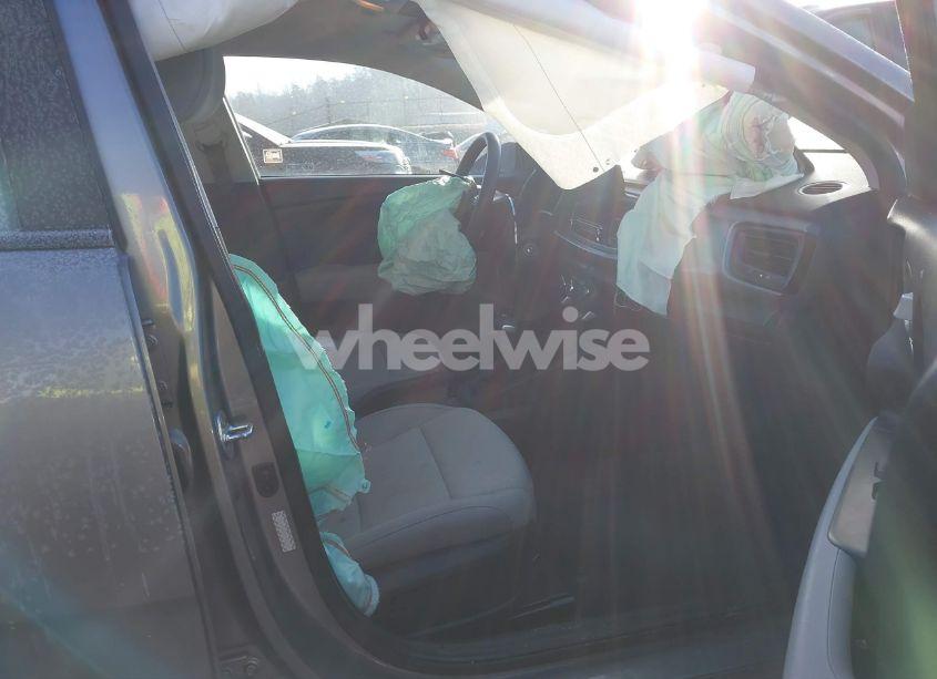 Photo 5 of 2021 Kia Rio 5-DOOR S (VIN 3KPA25AD7ME390122)